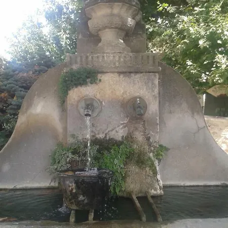 Maison Sous Les Platanes Casa de Férias *