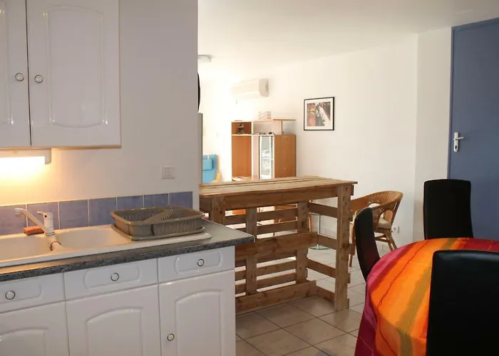 Maison Sous Les Platanes