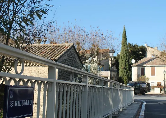 Дом отдыха Maison Sous Les Platanes